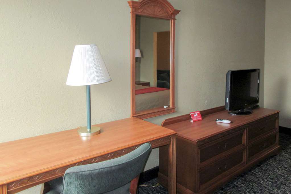 Quality Inn & Suites Ferdinand Cameră foto