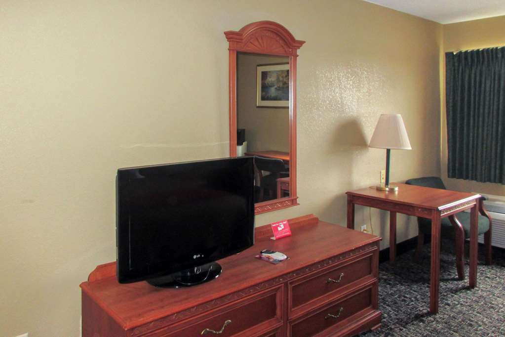 Quality Inn & Suites Ferdinand Cameră foto