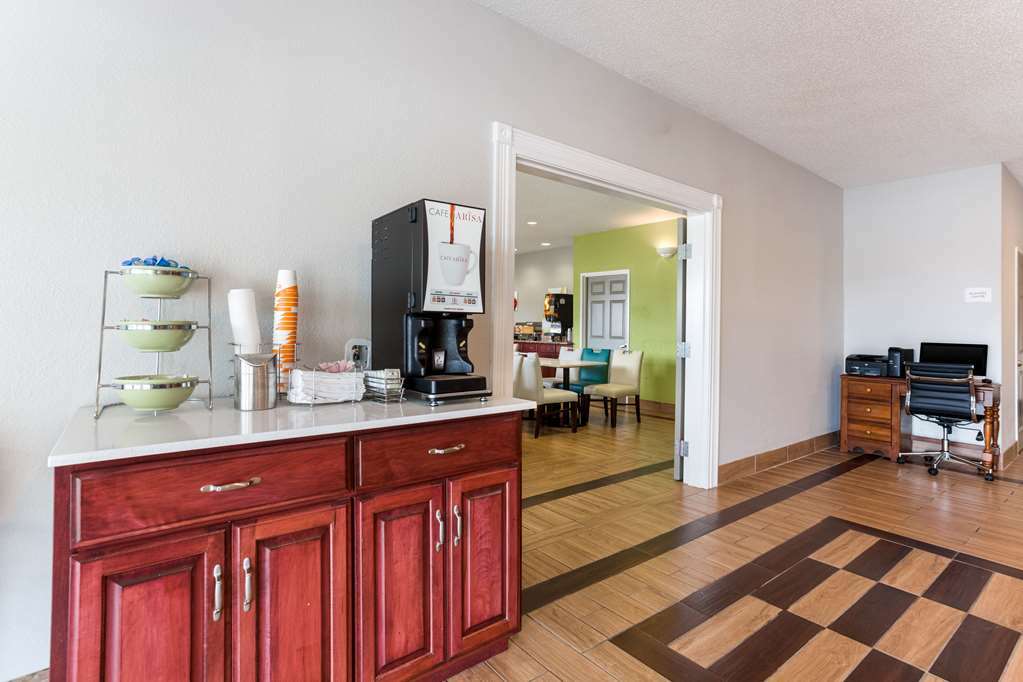 Quality Inn & Suites Ferdinand Interior foto